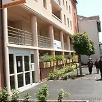 Foch شقة فندقية