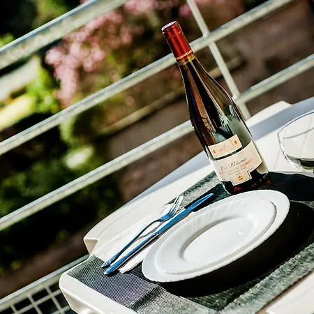 Hotel apartamentowy Foch