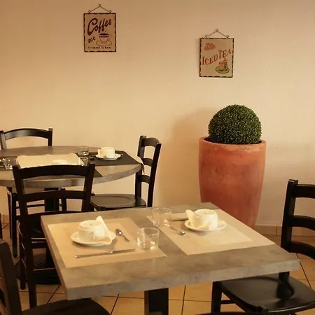 Apartahotel Residencia Foch 3*