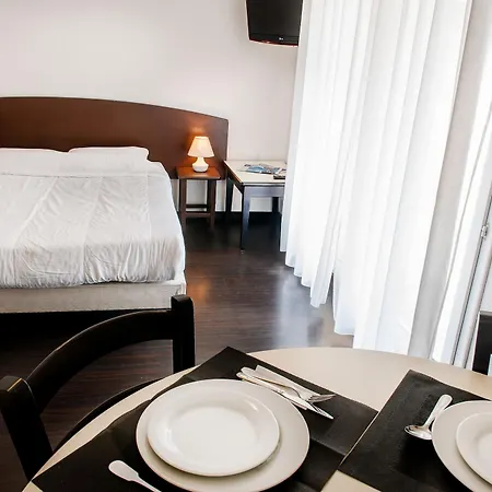 Residencia Foch Apartahotel 3*