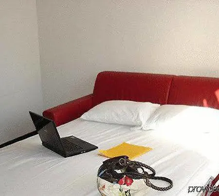 Apartahotel Residencia Foch Lourdes