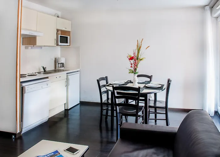 Ξενοδοχείο με διαμερίσματα Foch Λούρδη