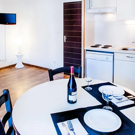 Foch Apart-hotel